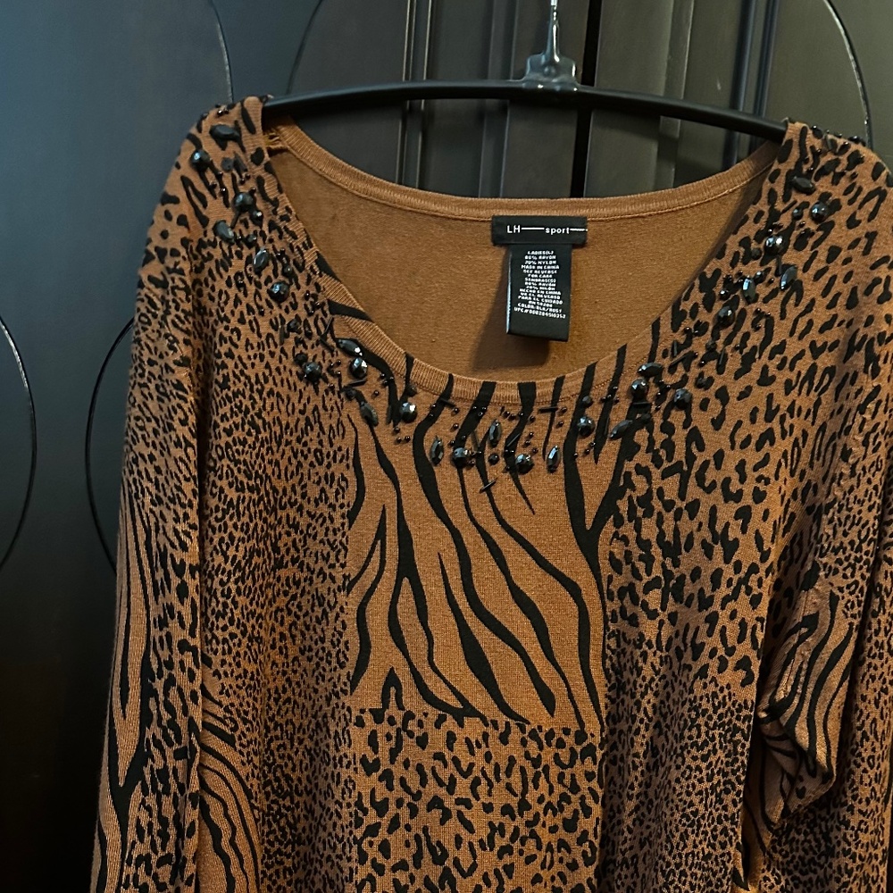 LH Sport lightweight cheetah print sweater
